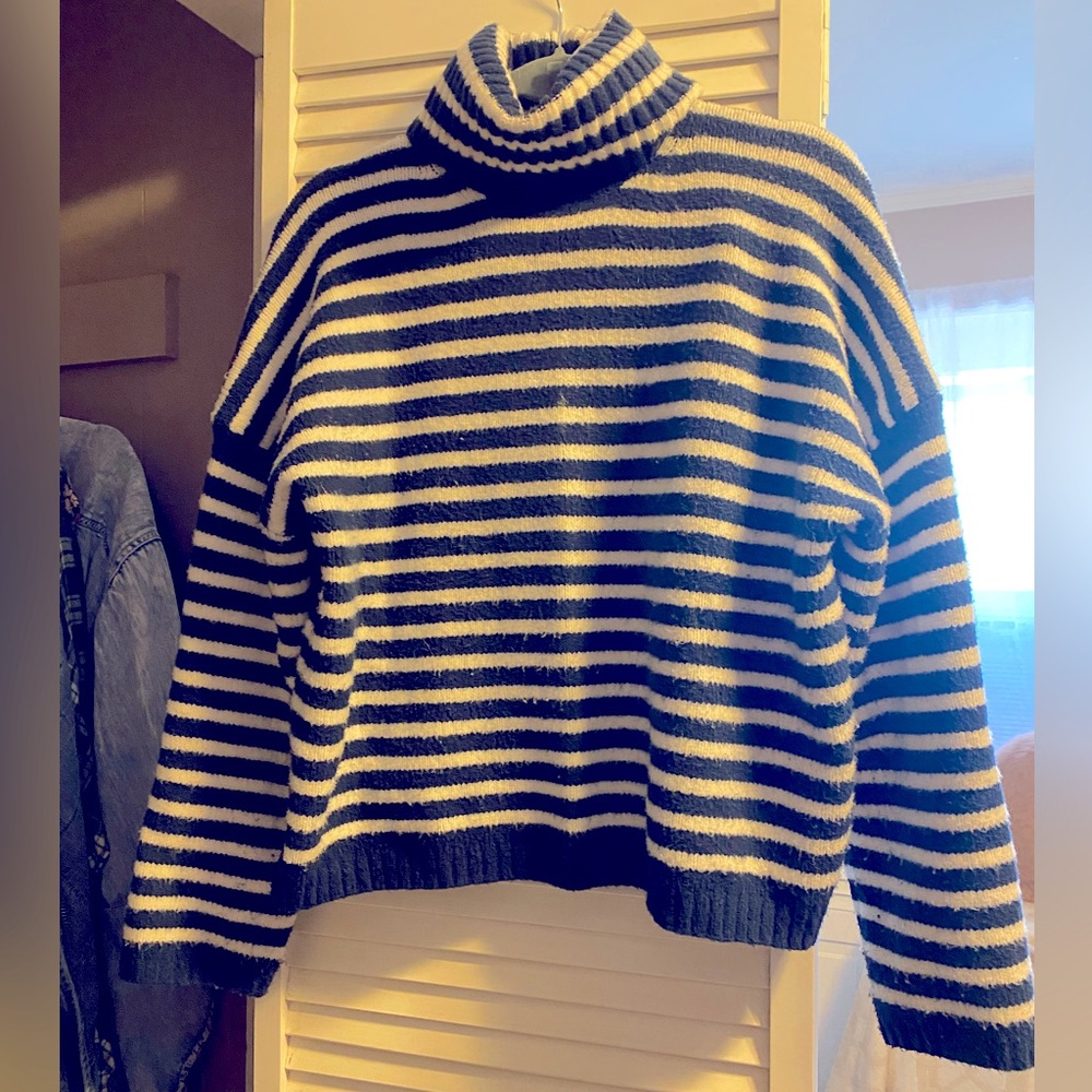 Striped Turtleneck Sweater - Navy blue and White